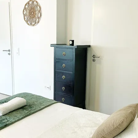 Holiday home Chez Pablo, Maison Avec Jardin Et Parking Prive Reims